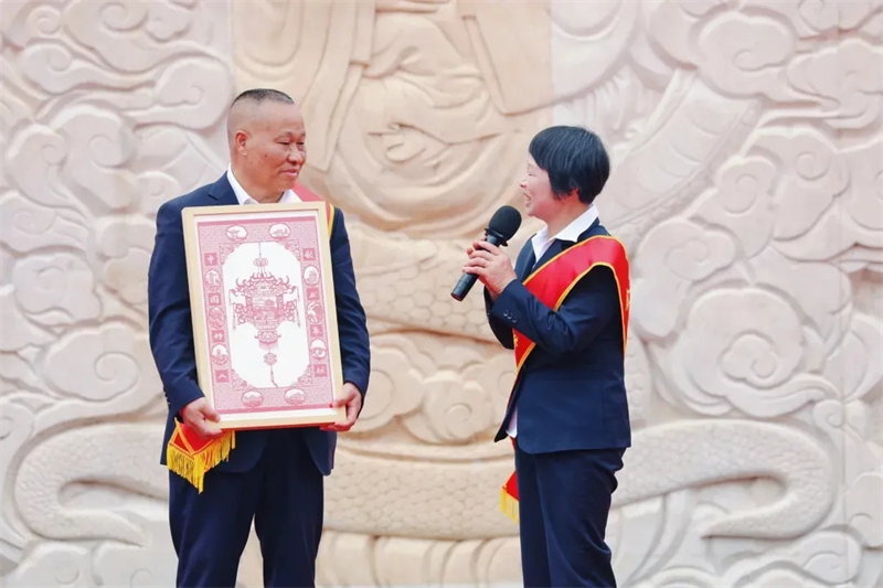 唯有真情，最暖人心