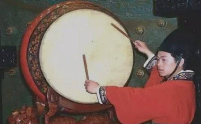 义门陈故事之“击鼓传餐”