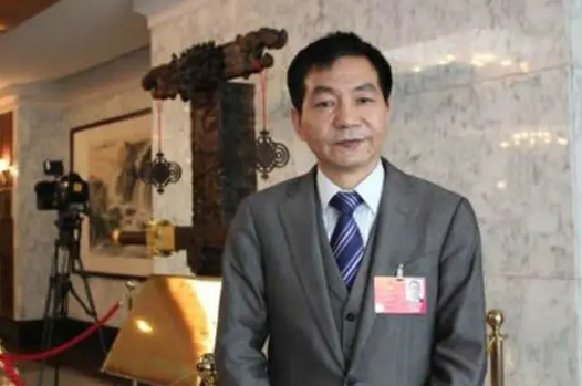 陈年代:汇仁集团董事长的商业成就与社会贡献